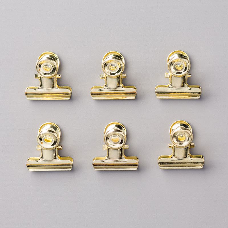 https://www.stampinup.com/ecweb/product/144130/gold-library-clips?dbwsdemoid=2035972