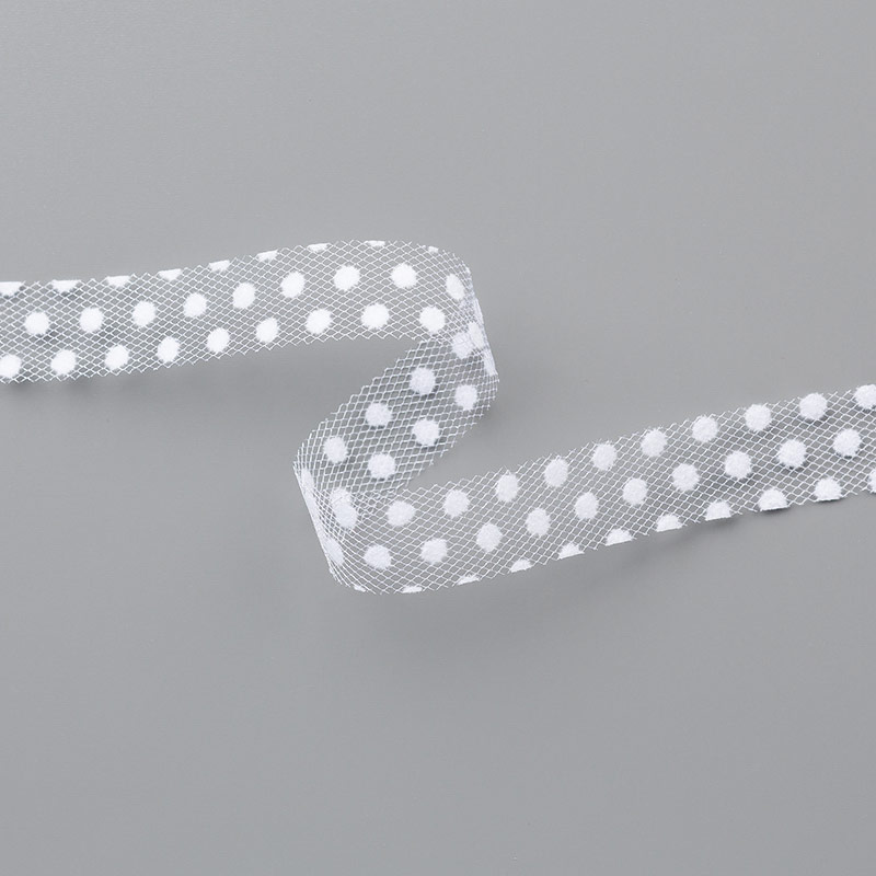 https://www.stampinup.com/ecweb/product/146912/whisper-white-5-8-1-6-cm-polka-dot-tulle-ribbon?dbwsdemoid=2035972